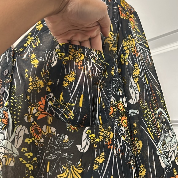 Sheer Tunic - Picture 2 of 7